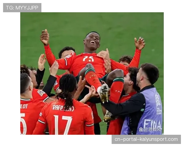 巴萨对阵拜仁，亚马尔左路突破助攻莱万扳平比分瞬间